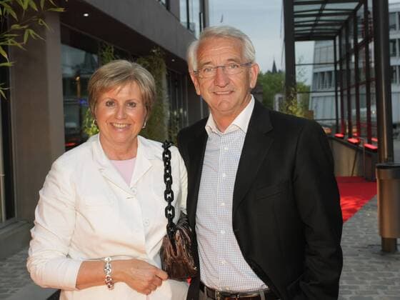 1.FC Köln Saison Abschlußpartie Hannes Löhr mit Ehefrau Annemarie 23.05.2009 Sport