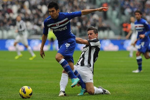 IPP20130106 Football - soccer: Serie A, Juventus Turin vs. Sampdoria Genua - Simone Padoin contrasta Marcelo Estigarribia - xHOCHxZWEIx xItalyxPhotoxPressx 