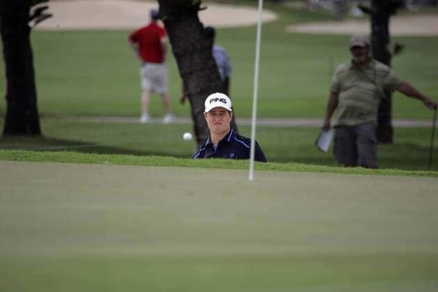 Jan. 10, 2013 - Honolulu, HI, USA - January 10, 2013: David Lingmerth hits out of the bunker on 15 during the first round of the Sony Open at Waialae Country Club in Honolulu, HI. PGA Golf Herren Golf: Sony Open JAN 10 - ZUMAc04