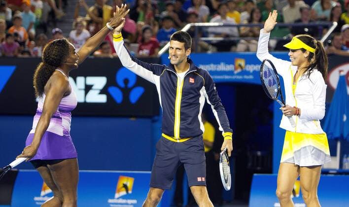 TENNIS - Australian Open 2012 MELBOURNE,AUSTRALIEN,12.JAN.13 - TENNIS - Grand Slam, Australian Open, Kids Tennis Day. Bild zeigt Serena Williams (USA), Novak Djokovic und Ana Ivanovic (SRB). 