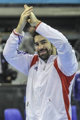 Spanien, Granollers, Palacio de los deportes de Granollers, Frankreich - Montenegro Nikola Karabatic (FRA) lacht und applaudiert