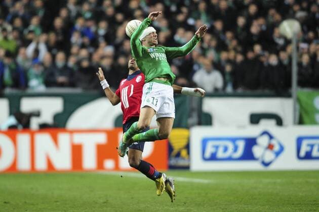 Yoann Mollo (Asse) vs Franck Beria (Losc) FOOTBALL : St Etienne vs Lille - 1 2 finale coupe de la ligue - 15 01 2013 JBAutissier Panoramic 