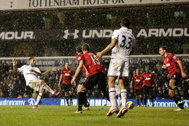 Football - 2012 2013 Premier League - Tottenham Hotspur vs. Manchester United ManU Tottenham s Clint Dempsey scores a late equaliser at White Hart Lane, London 