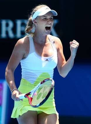 Australian Open 2013, Melbourne Park,ITF Grand Slam Tennis Tournament,Caroline Wozniacki (DEN) schreit und macht die Faust, Jubel,Emotion,Einzelbild,Halbkoerper,Hochformat,