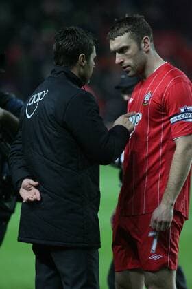 Football - 2012 2013 Premier League - FC Southampton vs FC Everton - Southampton Manager Mauricio Pochettino chats to his captain Rickie Lambert before kick off at St Mary s Stadium Southampton 