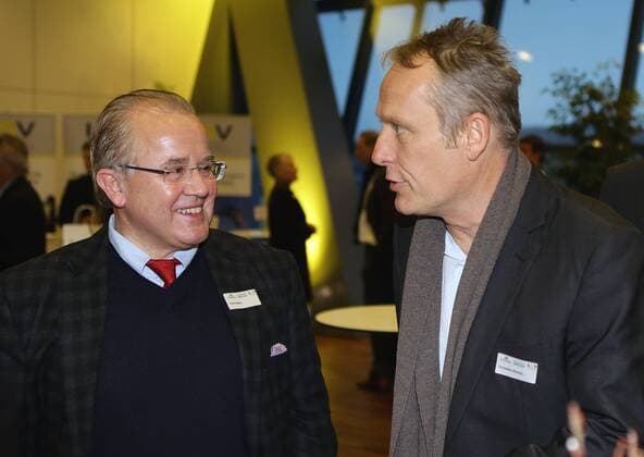 Stuttgart, GER, Verleihung Trainerpreis Baden-Württemberg 2012 , von links: Fritz Keller ( Präsident SC Freiburg ) Trainer Christian Streich (SC Freiburg) ( Freiburg )