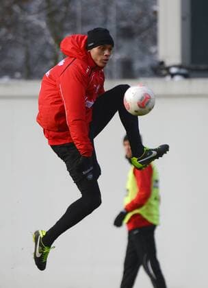 24.01.2013, xjhx, 1.Bundesliga, Eintracht Frankfurt Training, v.l. Bamba Anderson (Eintracht Frankfurt)