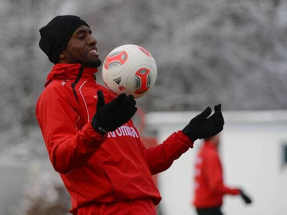 24.01.2013, xjhx, 1.Bundesliga, Eintracht Frankfurt Training, v.l. Olivier Occean (Eintracht Frankfurt)