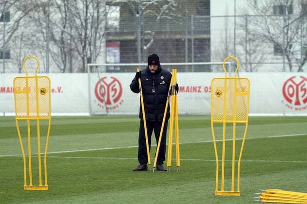 24.01.2013, xsvx, 1.Bundesliga, 1.FSV Mainz 05 Training, v.l. Trainer Thomas Tuchel (FSV Mainz 05), Freisteller