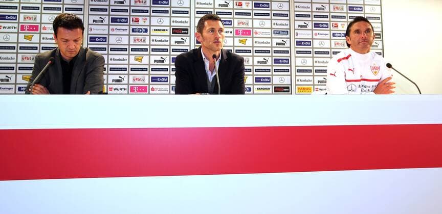 25.01.2013, Stuttgart, Fußball 1. Bundesliga Saison 2012 - 2013 VfB Stuttgart, Pressekonferenz des VfB Stuttgart, v.l. Sportdirektor Fredi Bobic, Mediendirektor Marcus Max Jung, Trainer Bruno Labbadia