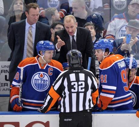 24 JANUARY 2013: Edmonton Oilers head coach Ralph Krueger complain to the referee against the L.A Kings at Rexall Place in Edmonton, Alberta. NHL Eishockey Herren USA JAN 24 Kings at Oilers Icon01242013003 EDITORIAL USE ONLY