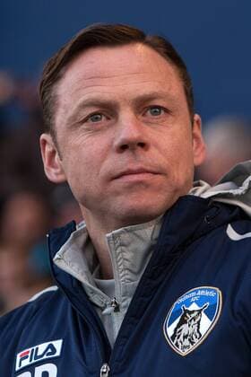 Football - 2012 2013 FA Cup Fourth Round - Oldham Athletic vs. Liverpool Oldham manager Paul Dickov at Boundary Park 
