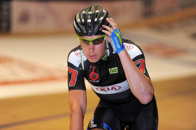 Roger KLUGE (GER) glücklich und erleichtert nach dem Sieg im Dernyrennen - Techem Derny Europapokal - Revanche - Aktion - quer - Event: Berliner Sechstagerennen - Sixdays Berlin 2013 - Location: Velodrom Berlin - Deutschland - Europa - Datum: 29.01.2013