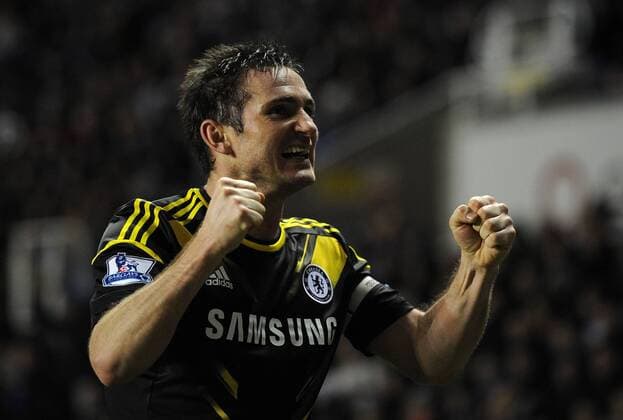 Football - Barclays Premier League - Reading vs. Chelsea Chelsea s Frank Lampard celebrates scoring their second goal of the game at the Madejski Stadium, Reading 