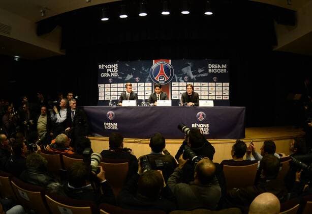David Beckham - Nasser Al Kheilaifi - Leonardo ( PSG ) FOOTBALL : PSG Paris St Germain - Paris - 31 01 2013 FedericoPestellini 