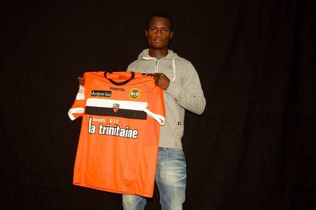 Mohamed Abu signe en pret jusqu a la fin de saison. FOOTBALL : FC Lorient - Vorstellung Neuzugang - 01 02 2013 BRUNOPERREL PANORAMIC 