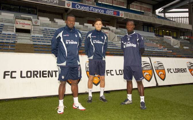 Les trois recrues du FC Lorient : Tony Koutouan - Ryan Mason et Mohammed Abu FOOTBALL : FC Lorient - Vorstellung Neuzugang - 01 02 2013 BRUNOPERREL PANORAMIC 