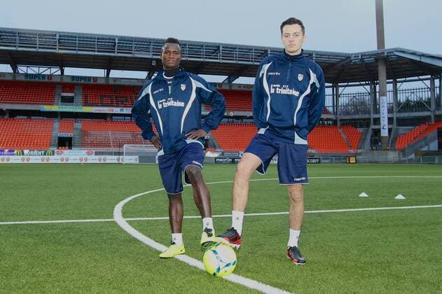 Mohamed Abu et Ryan Mason FOOTBALL : FC Lorient - Vorstellung Neuzugang - 01 02 2013 BRUNOPERREL PANORAMIC 