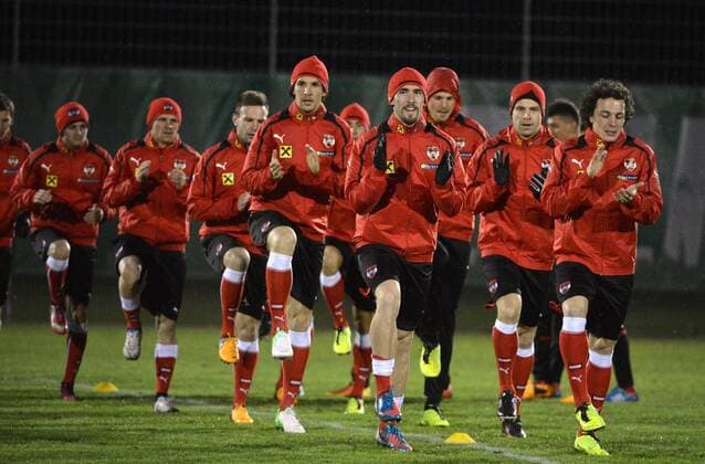 FUSSBALL - Training WIEN,AUSTRIA,04.FEB.13 - FUSSBALL - ÖFB Länderspiel Österreich Freundschaftsspiel, Vorberichte, Training Nationalteam AUT. Bild zeigt Spieler von AUT. 