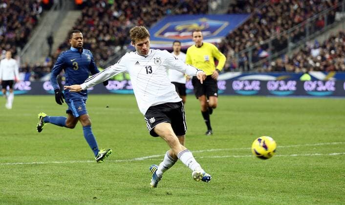 Paris , Fussball Länderspiel Frankreich vs. Deutschland Tor zum 1 : 1 , Torschütze Thomas Müller erzielt das 1 : 1