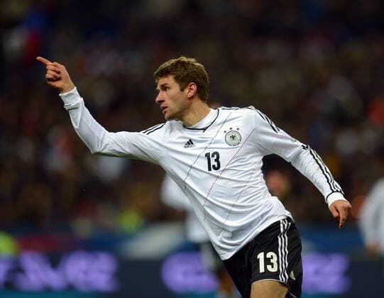 06.02.2013, xjh, Freundschaftspiel, Frankreich - Deutschland, v.l. Thomas Mueller (Deutsche Fussball Nationalmanschaft DFB), Torjubel, Goal celebration, celebrate the goal 1:1