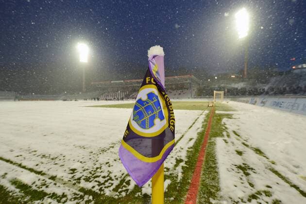 Fußball, Stadiongeschichte FC Erzgebirge Aue Winterliche Bedingungen im Erzgebirgsstadion FC Erzgebirge Aue, 2. BL, 21. Spieltag, 08.02.2013