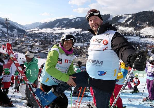 SKI ALPIN - FIS Ski WM 2013 SCHLADMING,AUSTRIA,10.FEB.13 - SKI ALPIN, DIVERS, SPORTHILFE - FIS Alpine Ski Weltmeisterschaften 2013, Sporthilfe Charity Race. Bild zeigt Michaela Dorfmeister und Kjetil Andre Aamodt. 