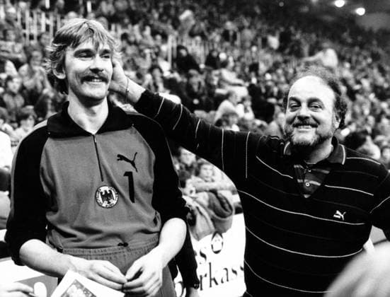 Torwart Andreas Thiel und Bundestrainer Vlado Stenzel (beide BR Deutschland)