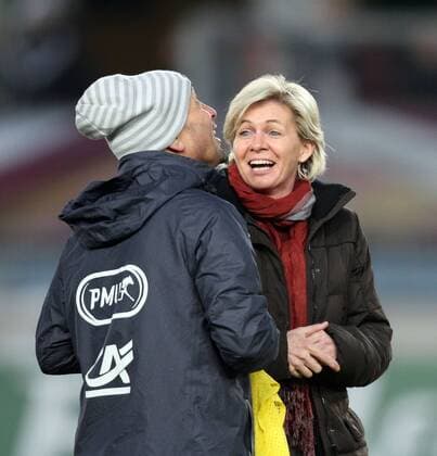 13.02.2013, xmrx, Freundschaftspiel, Frankreich - Deutschland, v.l. Trainer Bruno Bini (Frankreich), Trainerin Silvia Neid (Deutschland)