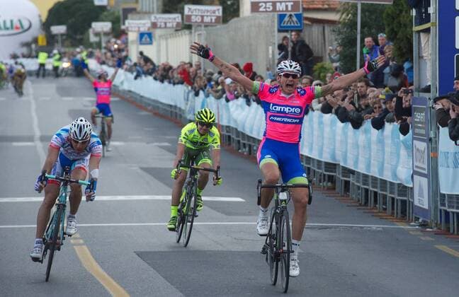 Filippo Pozzato, Italien, Team Lampre-Merida, gewinnt nach 5:03:40 Stunden die 50. Auflage des Radrennens Trofeo Laigueglia mit Start und Ziel in Laigueglia an der ligurischen Küste Italiens vor Francesco Reda, (links) Italien, Team Androni Giocattoli sowie Mauro Santambrogio, Italien, Team Vini Fantini-Selle Italia und seinem Teamkameraden Diego Ulissi, Team Lampre-Merida