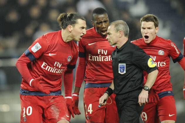 CARTON JAUNE POUR ZLATAN IBRAHIMOVIC (PSG) FOOTBALL : FC Sochaux vs Paris St. Germain (PSG) - Ligue 1 - Championnat de France 2012 2013 - 17 02 2013 - GRamon 