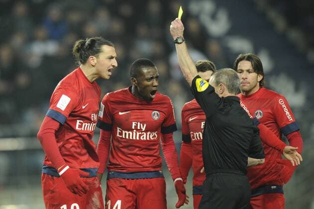 CARTON JAUNE POUR ZLATAN IBRAHIMOVIC (PSG) FOOTBALL : FC Sochaux vs Paris St. Germain (PSG) - Ligue 1 - Championnat de France 2012 2013 - 17 02 2013 - GRamon 