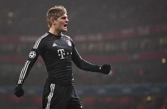 London, 19.02.2013, Emirates Stadium, Fußball Torjubel: Toni Kroos (FCB) FC Arsenal London - FC Bayern München