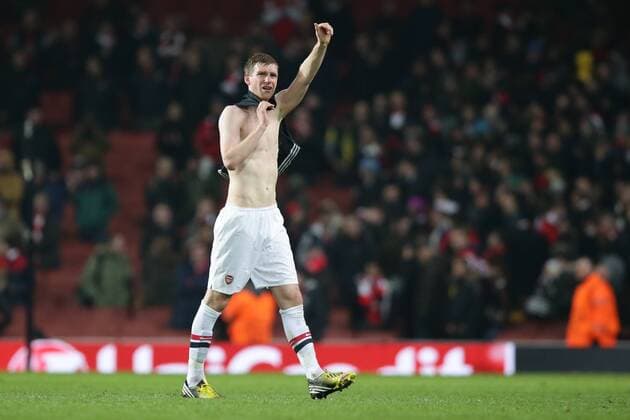 19.02.2013 Fussball Champions League Achtelfinale Hinspiel FC Arsenal London - FC Bayern München, Fussball Männer Saison 2012 13 Per MERTESACKER (FC Arsenal London - 4)