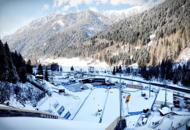 SKI NORDISCH - FIS Nordische WM 2013 PREDAZZO,ITALIEN,23.FEB.13 - SKI NORDISCH, NORDISCHE KOMBINATION, SKISPRINGEN - FIS Nordische Ski Weltmeisterschaften 2013 in Val di Fiemme, Normalschanze, Teambewerb, Training. Bild zeigt das Sprungstadion von Predazzo. 