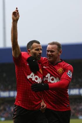 Football - 2012 2013 Premier League - Queens Park Rangers vs. Manchester United (ManU) Manchester United (ManU) s Ryan Giggs celebrates scoring with Wayne Rooney at Loftus Road, London 