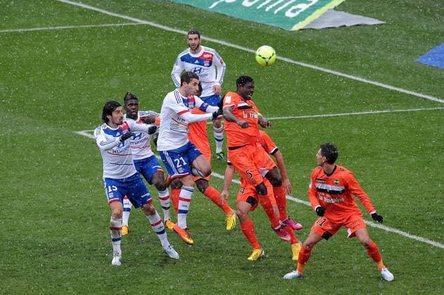 Maxime Gonalons (Lyon) Bruno Ecuele Manga (Lorient) FOOTBALL : Olympique Lyon vs FC Lorient - Ligue 1 - 24 02 2013 NLeGouic FEP Panoramic 