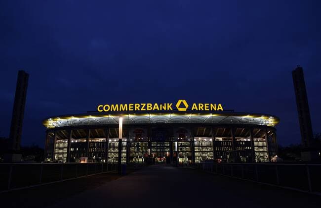 01.03.2013,xjhx, 1.Bundesliga, Eintracht Frankfurt, Commerzbank Arena, Stadionansicht, blaue Stunde, Dämmerung.