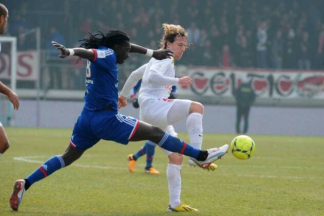 Mario Licka (Brest) Bafetimbi Gomis (Lyon) FOOTBALL : Brest vs Lyon - Ligue 1 - 03 03 2013 N.LeGouic FEP Panoramic 