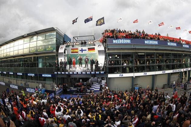 Motorsports: FIA Formula One World Championship 2013, Grand Prix of Australia, Podium, 3 Fernando Alonso (ESP, Scuderia Ferrari), 7 Kimi Räikkönen (FIN, Lotus F1 Team), 1 Sebastian Vettel (GER, Infiniti Red Bull Racing), xHOCHxZWEIx