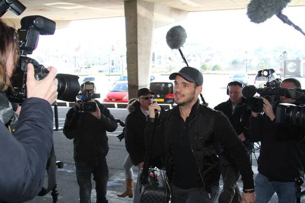 Wesley Sneijder Arrival Dutch team 2012 2013 xVIxJaapxHoekxIVx 1454027