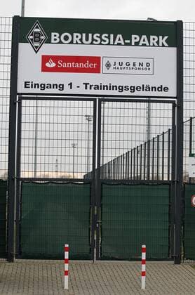 Eingangs Tor Trainingsgelaende Borussia Park