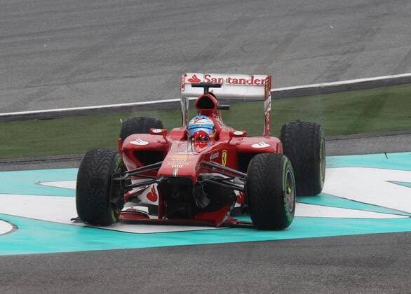 formula 1 GP, Malaysia in Kuala Lumpur Sepang, 24.03.2013, Fernando Alonso, Scuderia Ferrari, Crash formula 1 GP, Malaysia, Fernando Alonso, Crash