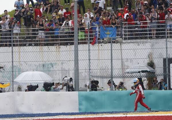 Motorsports: FIA Formula One World Championship 2013, Grand Prix of Malaysia, 3 Fernando Alonso (ESP, Scuderia Ferrari), xHOCHxZWEIx