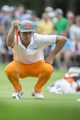March 24, 2013: Rickie Fowler lines up his birdie putt on the 2nd hole the horn sounded right after Fowler putted to suspend play for weather during final round golf action of the Arnold Palmer Invitational presented by Mastercard held at Arnold Palmer s Bay Hill Club & Lodge in Orlando, FL PGA Golf Herren 2013: Arnold Palmer Invitational MAR 24 - ZUMAcg2