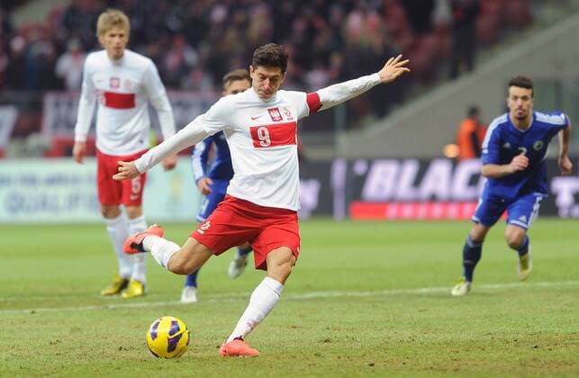 Warschau, Polen San Marino ROBERT LEWANDOWSKI Freude Tor Jubel 3-0  20130326nb053