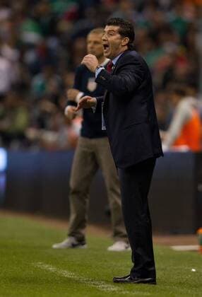MEXICO CITY, March 26, 2013 - Mexico s coach Jose Manuel de la Torre reacts during a CONCACAF s qualifying match for Brazil s World Cup 2014 against the U.S. at Azteca Stadium, in Mexico City, capital of Mexico, on March 26, 2013. (Xinhua David de la Paz) (da) (sp) MEXICO-MEXICO CITY-SOCCER-MEXICO VS U.S. 