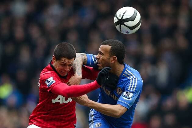Ryan Bertrand of Chelsea and Manchester United s Javier CHICHARITO Hernandez - Chelsea vs Manchester Utd - FA Cup Quarter-Final replay - Stamford Bridge Stadium - London - 1st April 2013 - Pic Charlie Forgham-Bailey Sportimage EDITORIAL USE ONLY. No use with unauthorised audio, video, data, fixture lists, club league logos or live services. Online in-match use limited to 120 images, no video emulation. No use in betting, games or single club league player publications.
