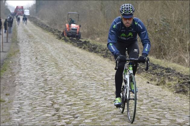 Equipe Movistar - Pave d arenberg CYCLISME : Entrainement Paris Roubaix - 05 04 2013 PhotoNews Panoramic 