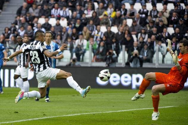 Arturo Vidal Juventus.Torino 6 04 2013 Juventus Stadium.Football Calcio Serie A 2012 13. Juventus vs Pescara. federicoxtardito